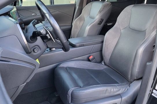 Lexus RX 350h Omotenashi