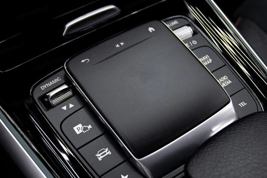 Mercedes GLB 200 4-Matic AMG Line 8G-DCT