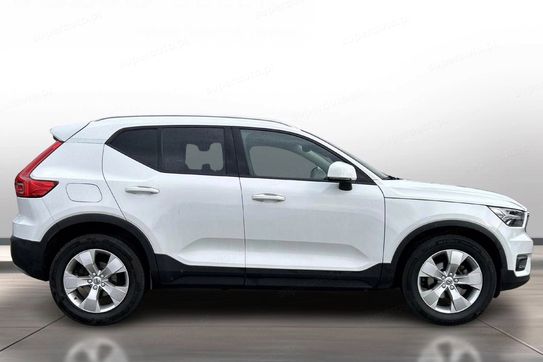 Volvo XC40 T3 Momentum Pro