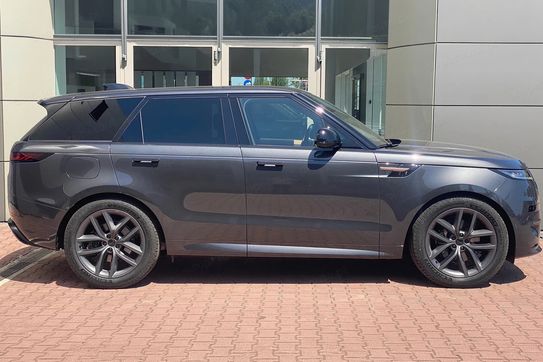 Land Rover Range Rover Sport D300 Dynamic SE