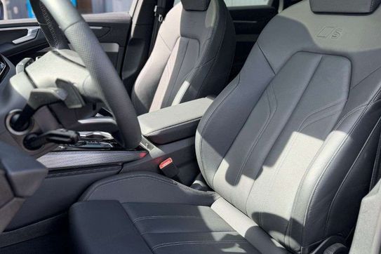 Audi A6 TDI quattro S line Avant