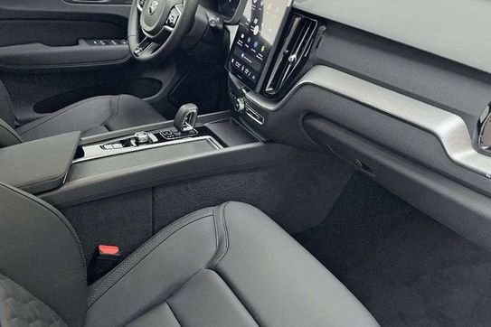 Volvo XC60 B5 AWD Core