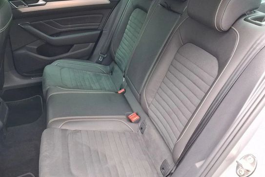 Volkswagen Passat 2.0 TDI 4Mot. DSG