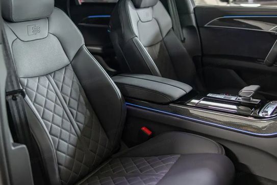 Audi A8 50 TDI quattro