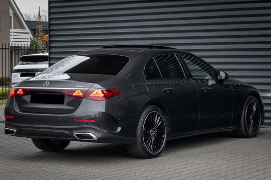 Mercedes Klasa E 200 4-Matic AMG