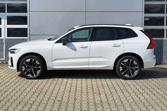 Volvo XC60 T6 Plug-In Hybrid AWD Ultra Dark