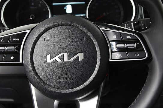 Kia Ceed 1.5 T-GDI Business Line DCT
