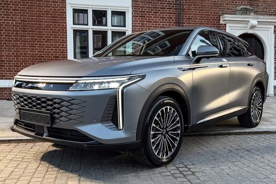 Omoda 9 1.5 Super Hybrid Exclusive AWD