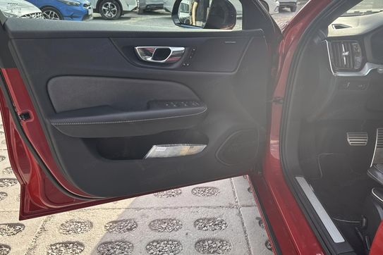 Volvo S60 B4 B R-Design