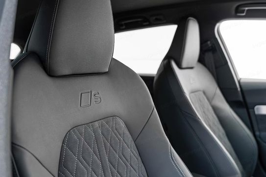 Audi A5 e-Hybrid quattro Avant