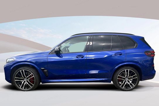 BMW X5 M60i
