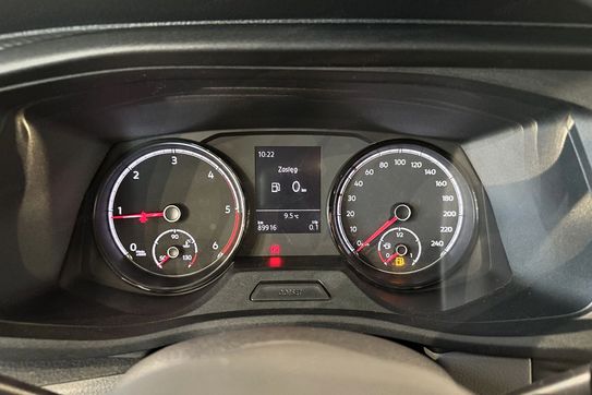 Volkswagen Transporter Kombi L2H1