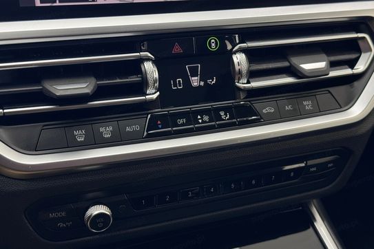 BMW Seria 3 Touring 318i Advantage