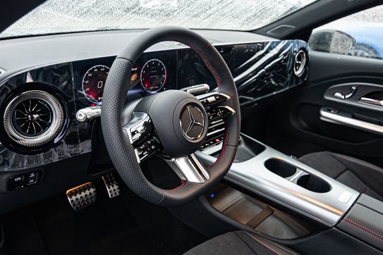 Mercedes CLA 220 4-Matic AMG Line