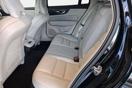 Volvo V60 CC B4 D AWD aut