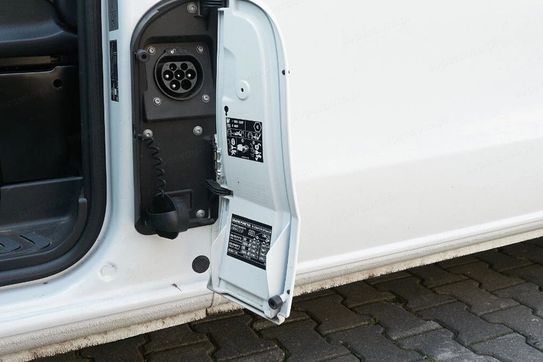 Mercedes Vito eVito L2