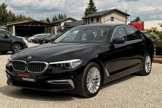 BMW Seria 5 530e iPerformance Luxury Line aut
