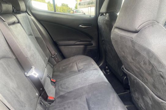 Lexus UX 300h Business