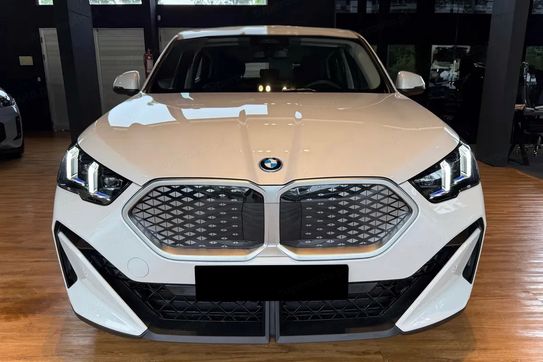 BMW iX2 eDrive20