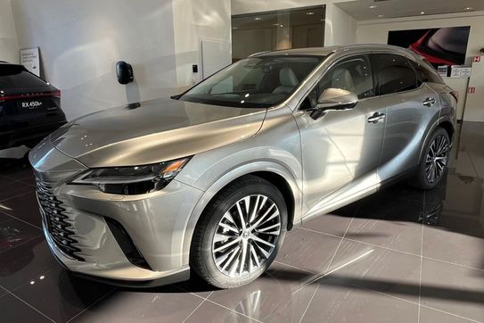 Lexus RX 350h Omotenashi