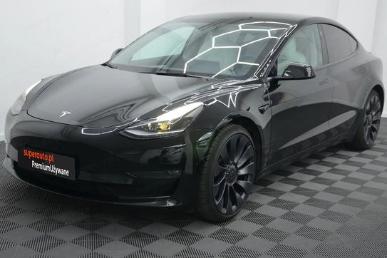 Tesla Model 3 Performance AWD
