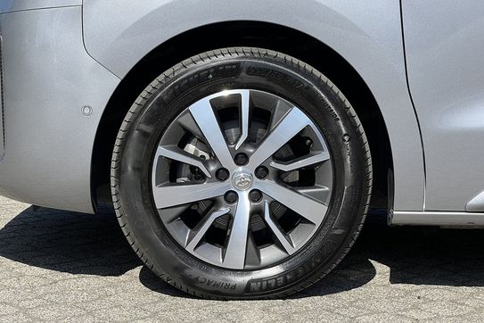 Toyota Proace Verso Long Business