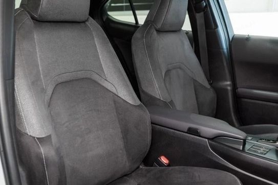 Lexus UX 300h Business