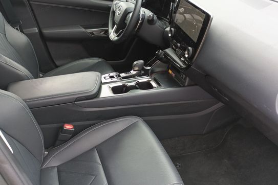 Lexus NX 450h+ Prestige AWD