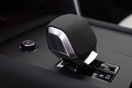 Land Rover Discovery V D250  Dynamic SE