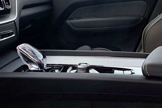 Volvo XC60 B5 B AWD Plus Dark