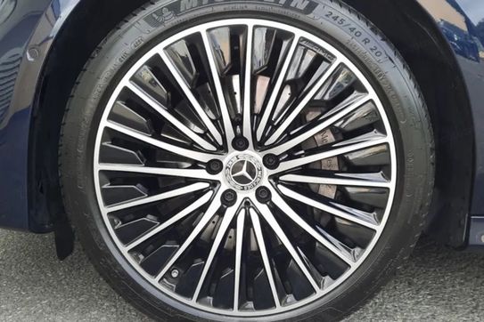 Mercedes Klasa E 200  4-Matic AMG