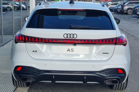 Audi A5 e-Hybrid quattro Avant