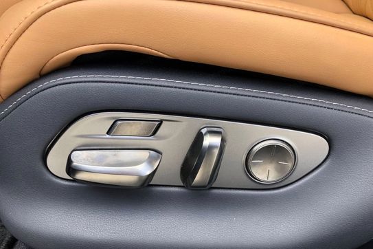 Lexus LS 500h Omotenashi AWD