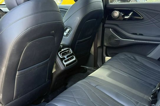 Omoda 9 1.5 Super Hybrid Exclusive AWD