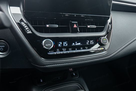Toyota Corolla Style 1.8 Hybrid