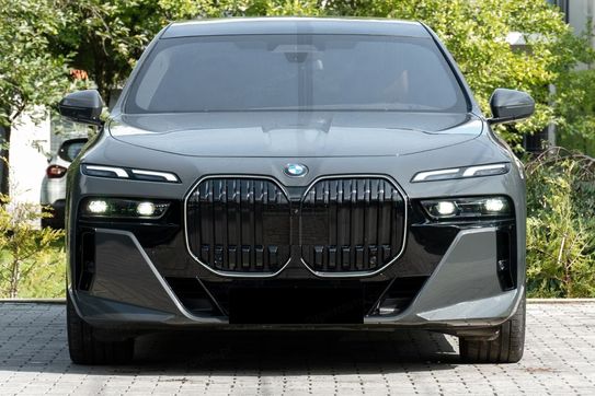 BMW Seria 7 740d xDrive M Sport