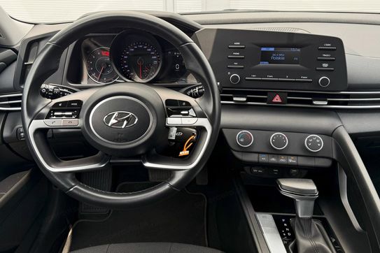 Hyundai Elantra 1.6 Modern CVT