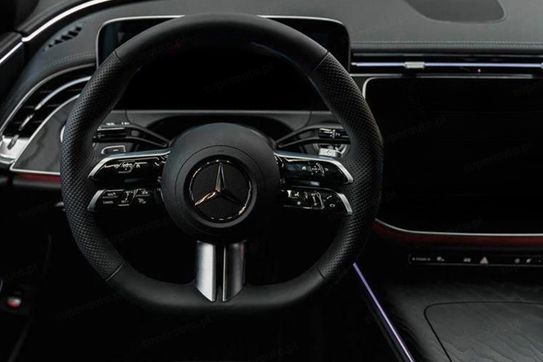 Mercedes E Klasa 300 de  4-Matic AMG