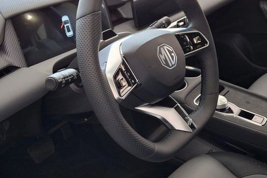 MG MGS5 64kWh Long Range RWD Exclusive