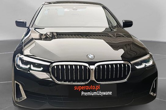 BMW Seria 5 Touring 520d xDrive Luxury Line