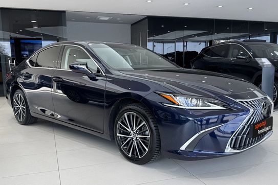 Lexus ES 300h Business Edition