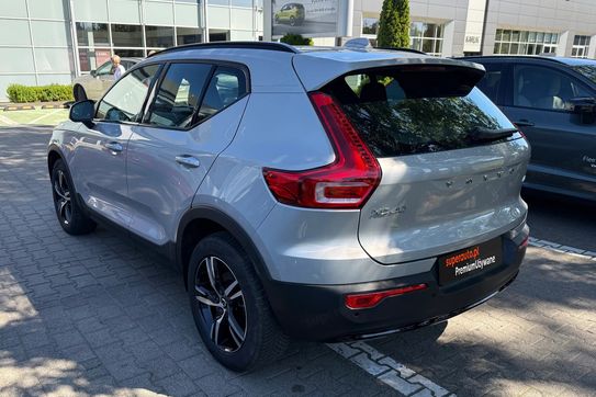 Volvo XC40 B3 Plus Dark