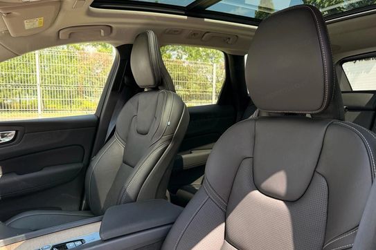 Volvo XC60 T6 Plug-In Hybrid AWD Ultra Bright aut