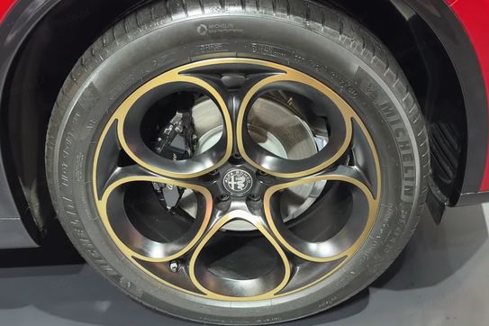 Alfa Romeo Stelvio Turbo Intensa Q4