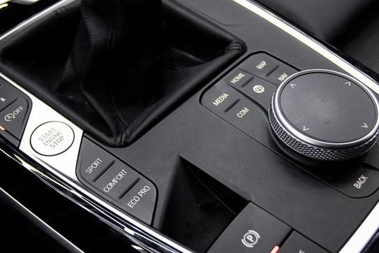 BMW Seria 3 318d Sport Line