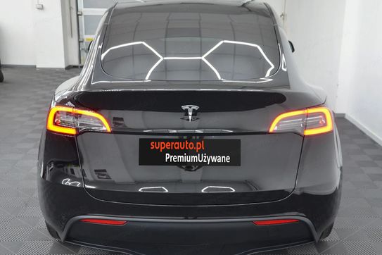 Tesla Model Y Y 62.5 Standard RWD