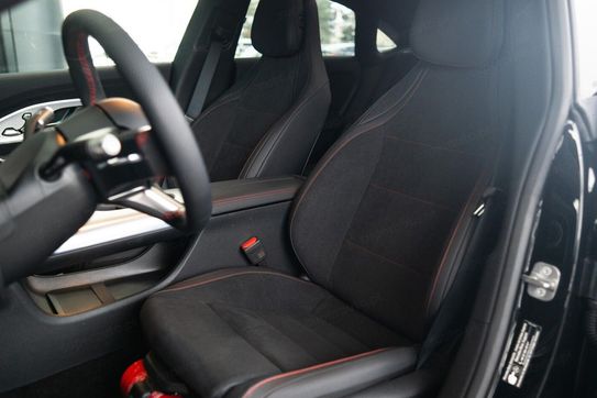 Mercedes CLA 200 mHEV 8G-DCT