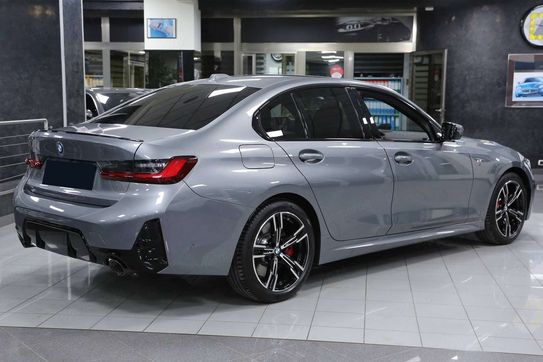BMW Seria 3 330i xDrive M Sport