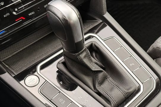 Volkswagen Passat 1.5 TSI Business DSG
