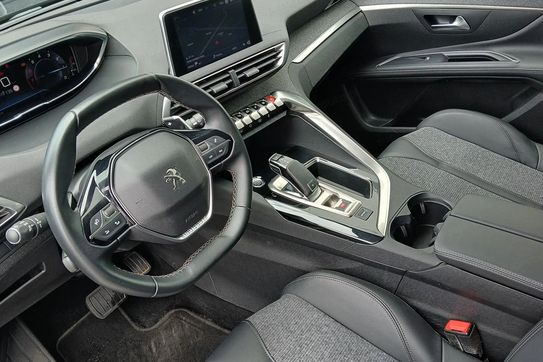 Peugeot 5008 1.6 Puretech Allure S&S EAT8